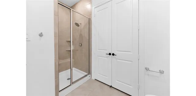 $467,500 | 608 Cypress Bay Lane, Pinehurst, TX 77362