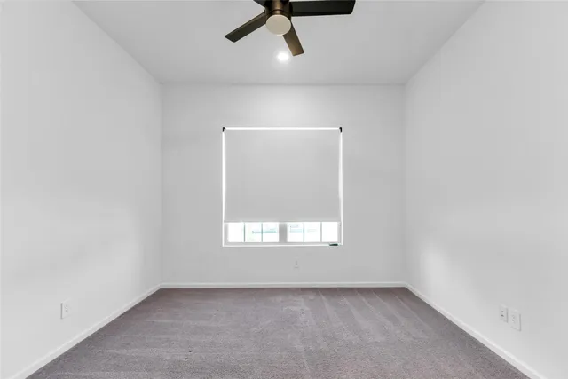 $467,500 | 608 Cypress Bay Lane, Pinehurst, TX 77362