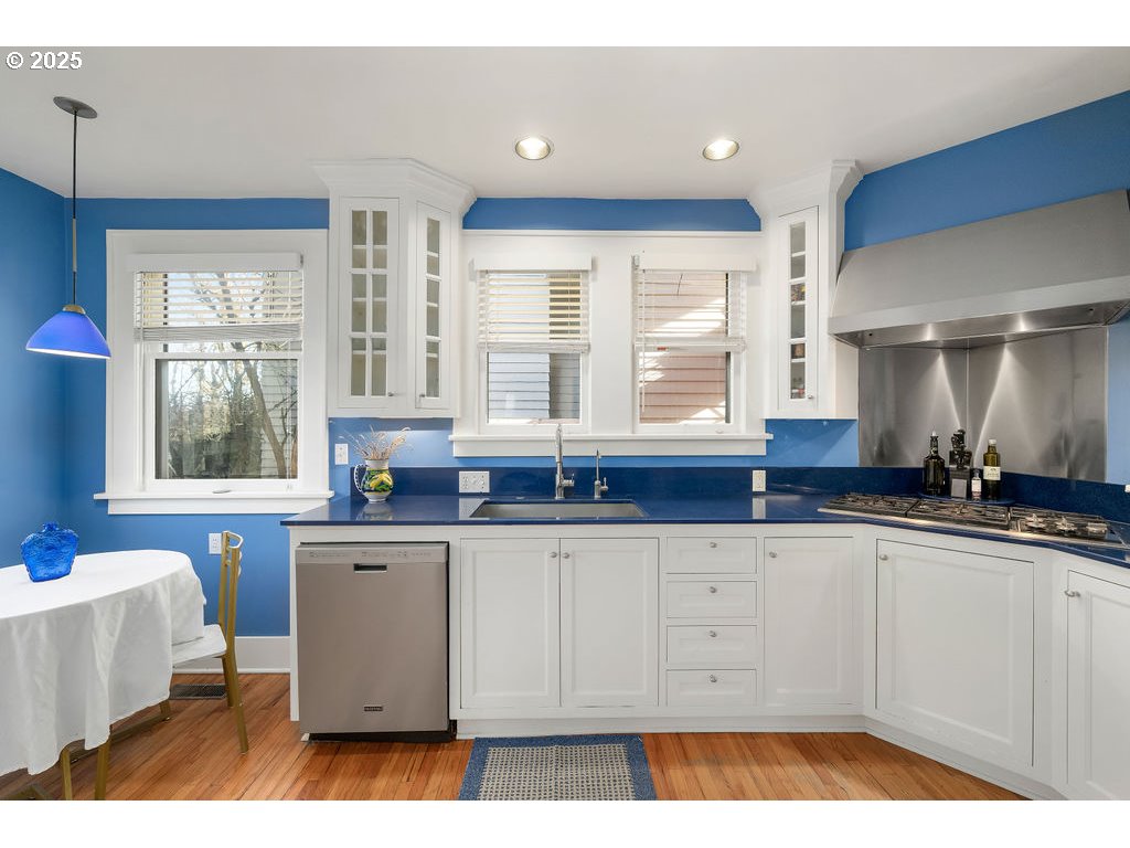 1911 Southwest Myrtle Street Portland, OR 97201 - Photo 13 of 36 Kitchen/Nook