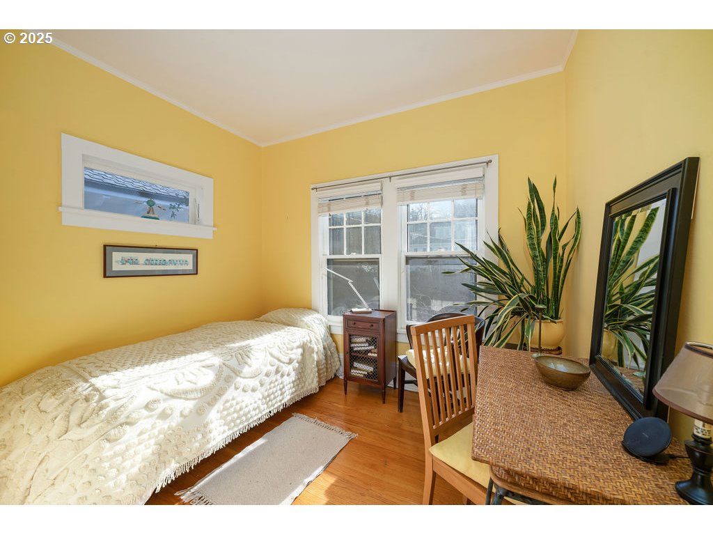 1911 Southwest Myrtle Street Portland, OR 97201 - Photo 25 of 36 Den/Office