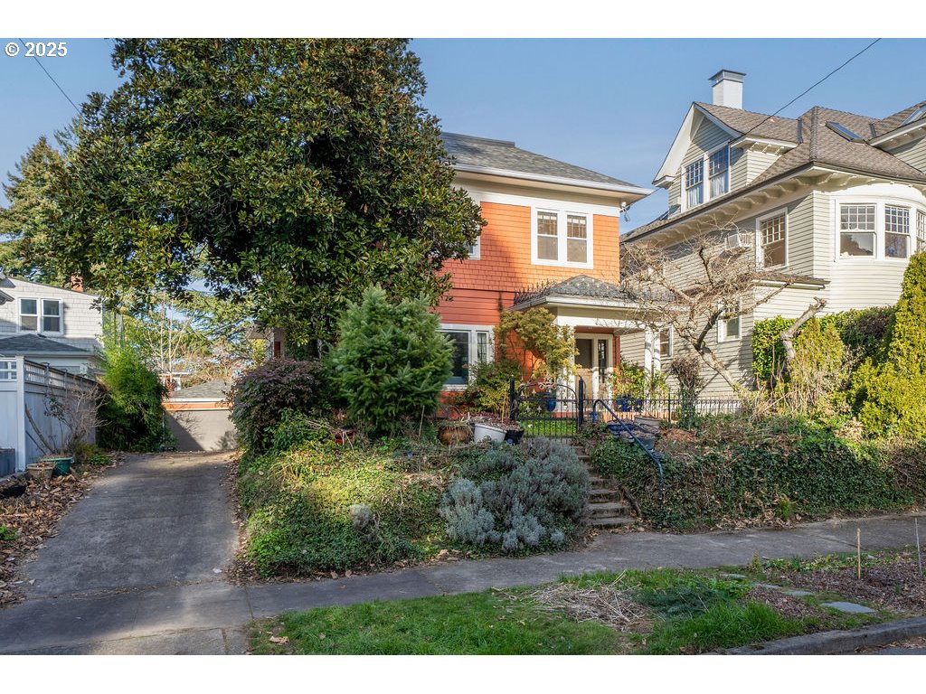 1911 Southwest Myrtle Street Portland, OR 97201 - Photo 3 of 36 Porch