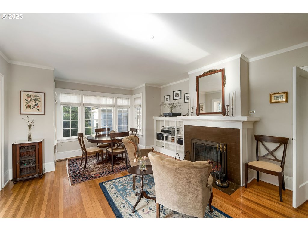 1911 Southwest Myrtle Street Portland, OR 97201 - Photo 10 of 36 Dining Room