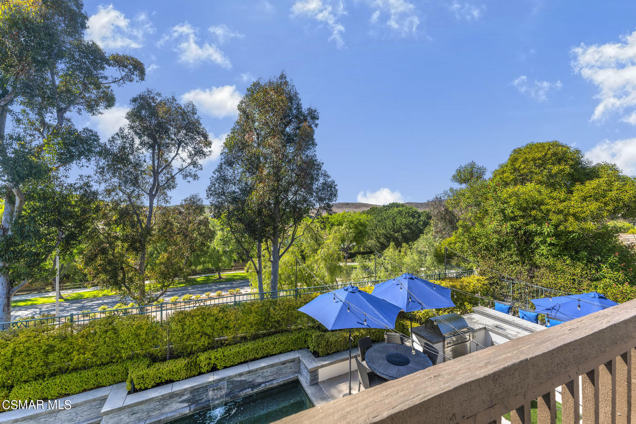 524 Oak Tree Court Simi Valley, CA 93065 - Photo 33 of 61 524 Oak Tree Ct, Simi Valley - HshProd-