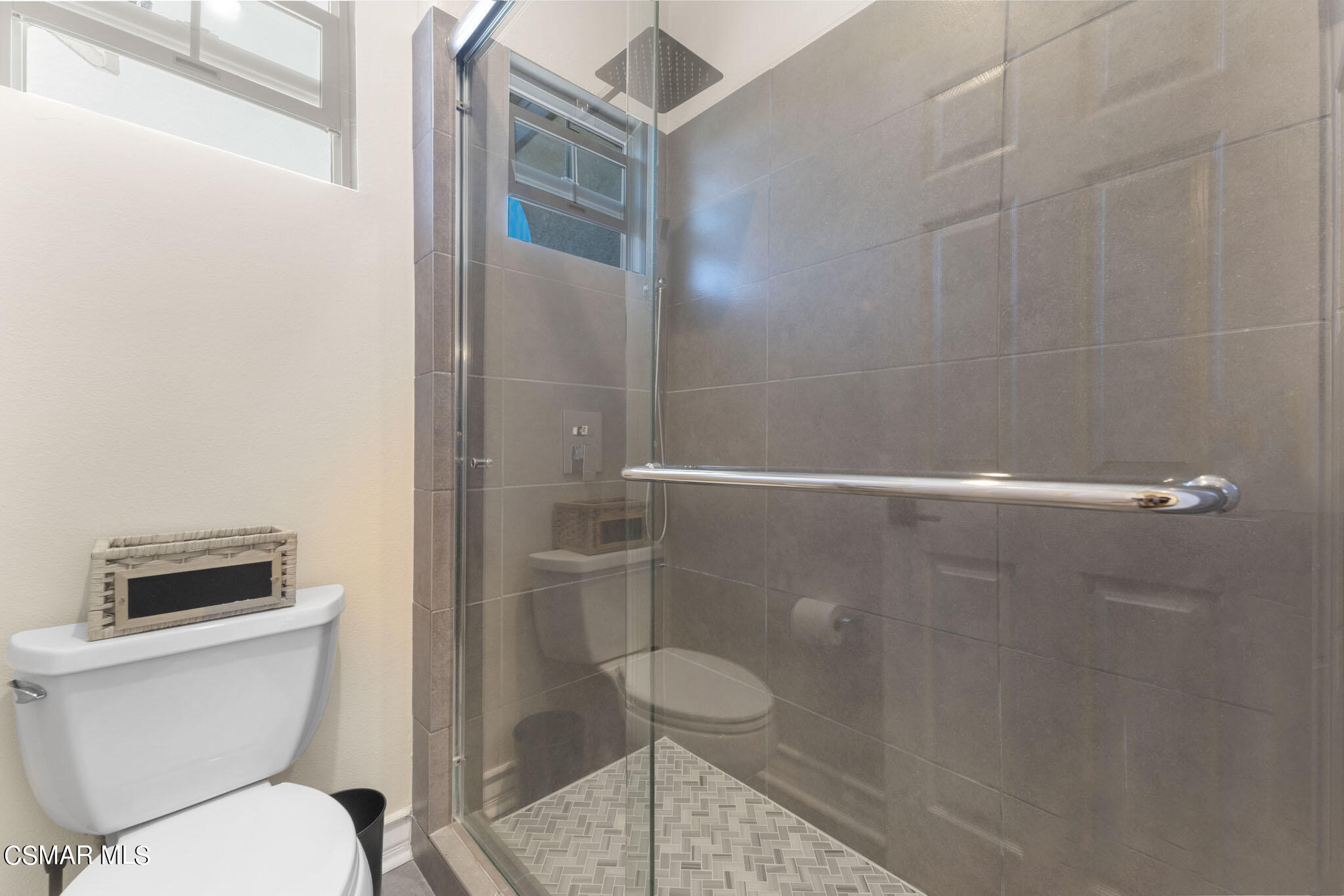 524 Oak Tree Court Simi Valley, CA 93065 - Photo 42 of 61 a bathroom with a toilet and a shower