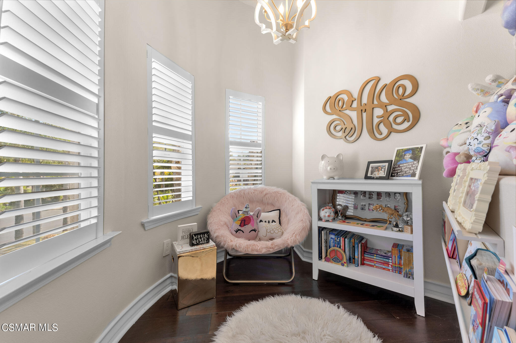 524 Oak Tree Court Simi Valley, CA 93065 - Photo 44 of 61 a bedroom with a bed and a window