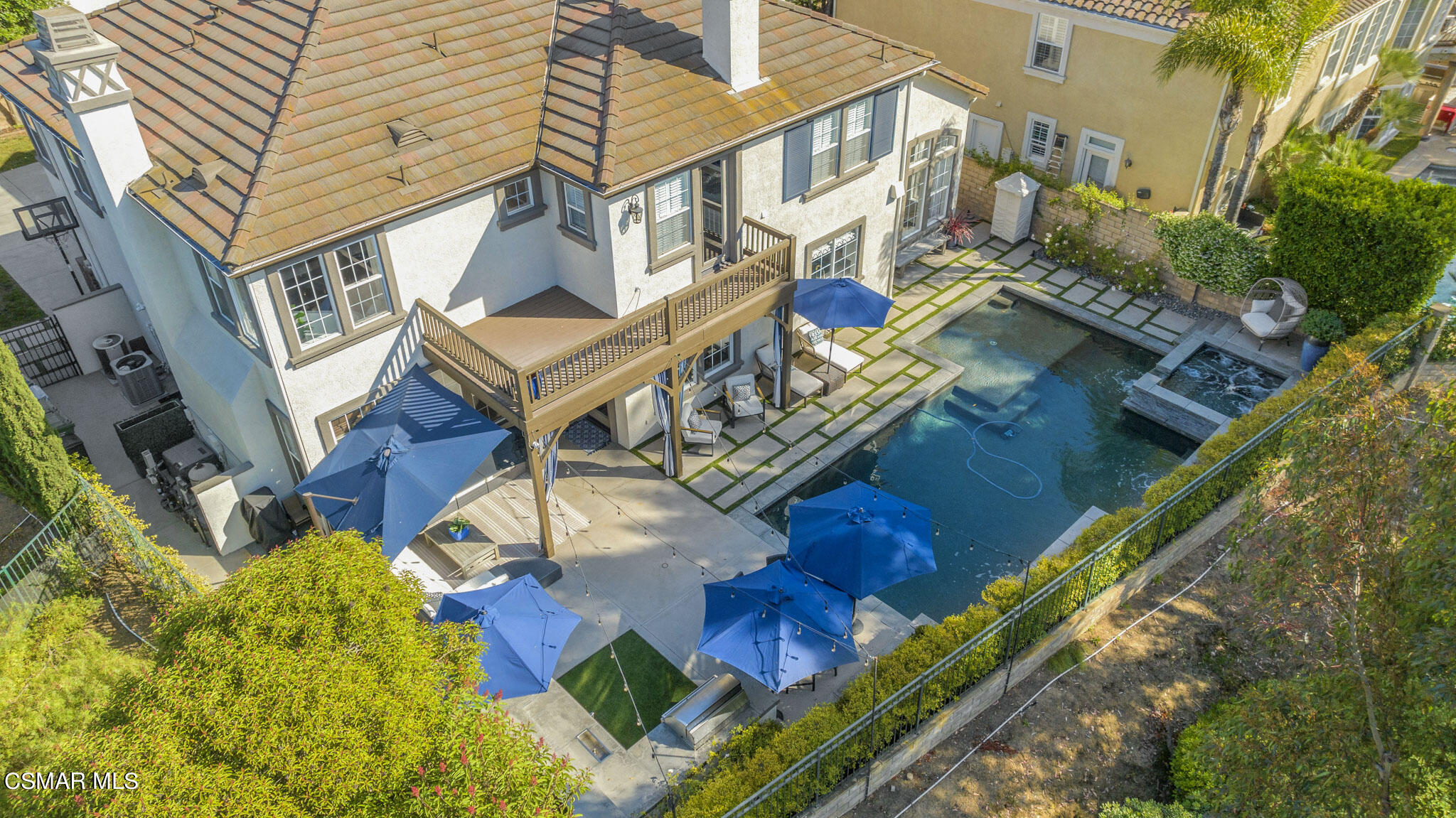 524 Oak Tree Court Simi Valley, CA 93065 - Photo 59 of 61 a view of a swimming pool with sitting area