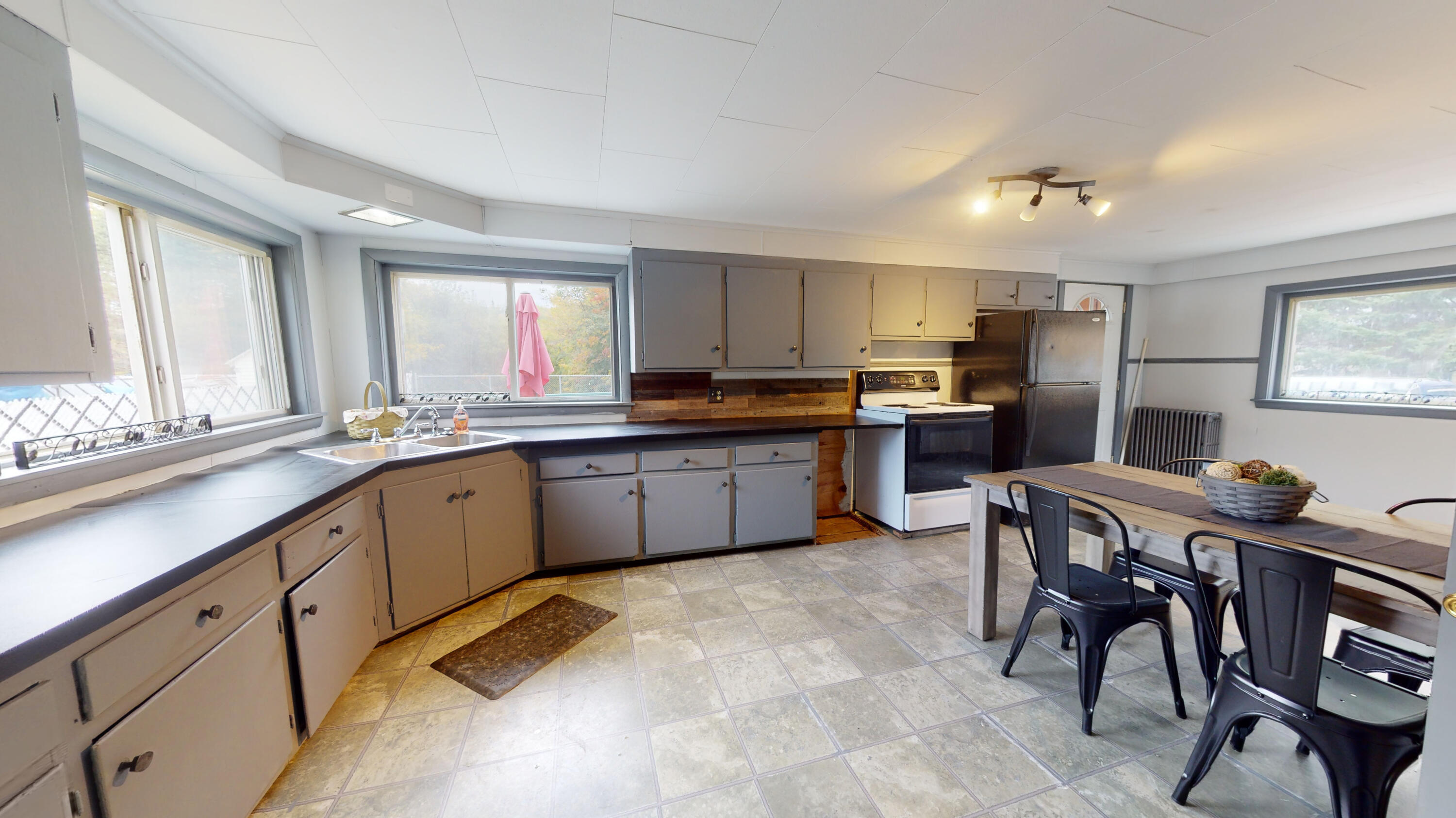 10 Goddard Road Lewiston, ME 04240 - Photo 11 of 53 10-Goddard-Rd-10142022_082119