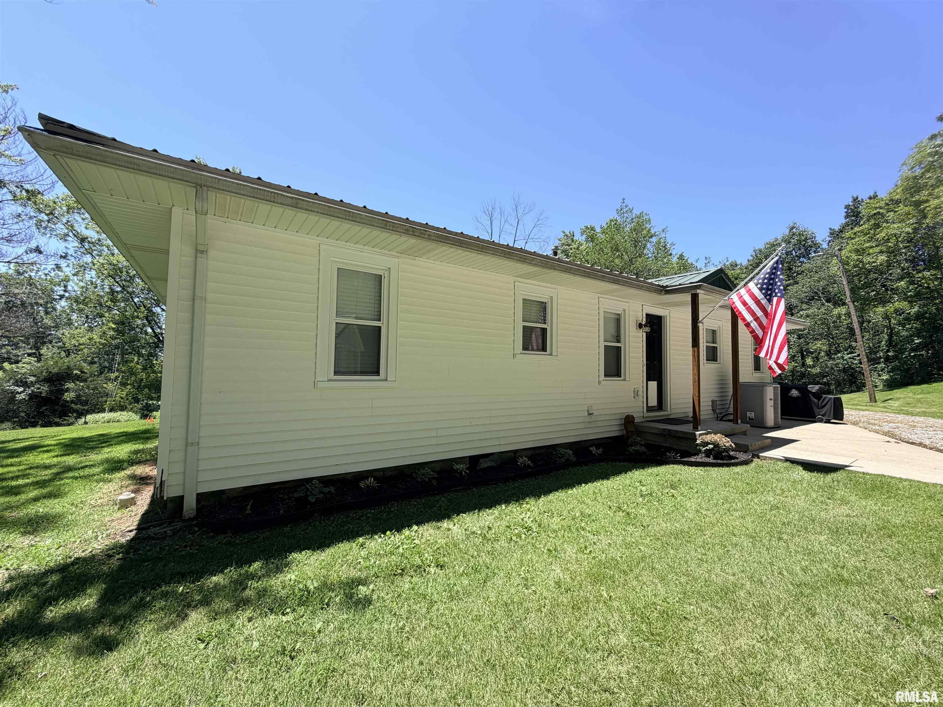 324 East Ash Street Cobden, IL 62920 - Photo 33 of 36