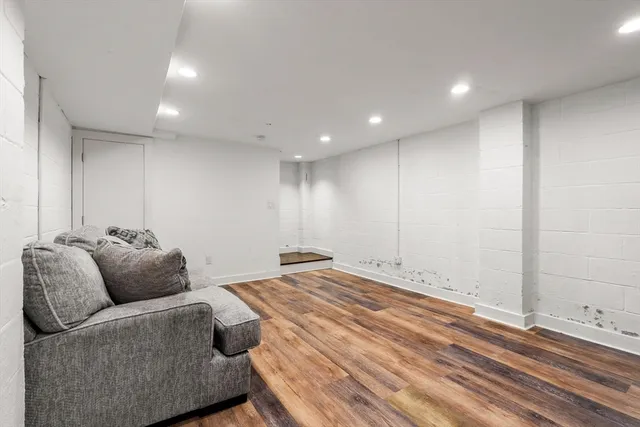 $2,000,000 | 653 East 3rd Street, Boston, MA 02127