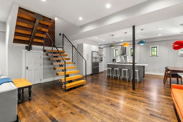 $2,000,000 | 653 East 3rd Street, Boston, MA 02127