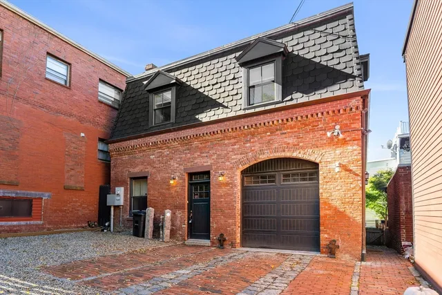 $2,000,000 | 653 East 3rd Street, Boston, MA 02127