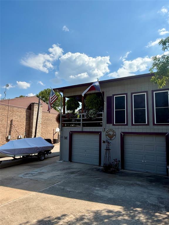 309 Broken Arrow Comanche, TX 76442 - Photo 2 of 33