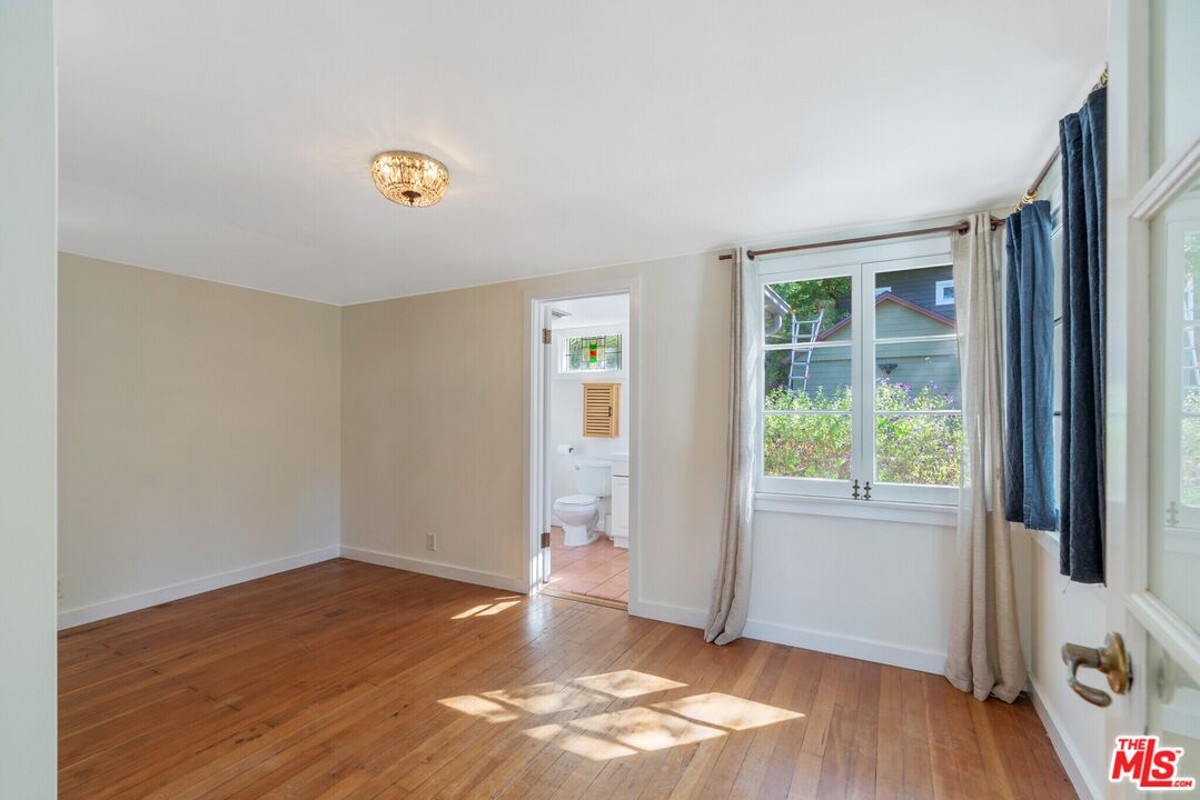 109 Muerdago Road Topanga, CA 90290 - Photo 14 of 32