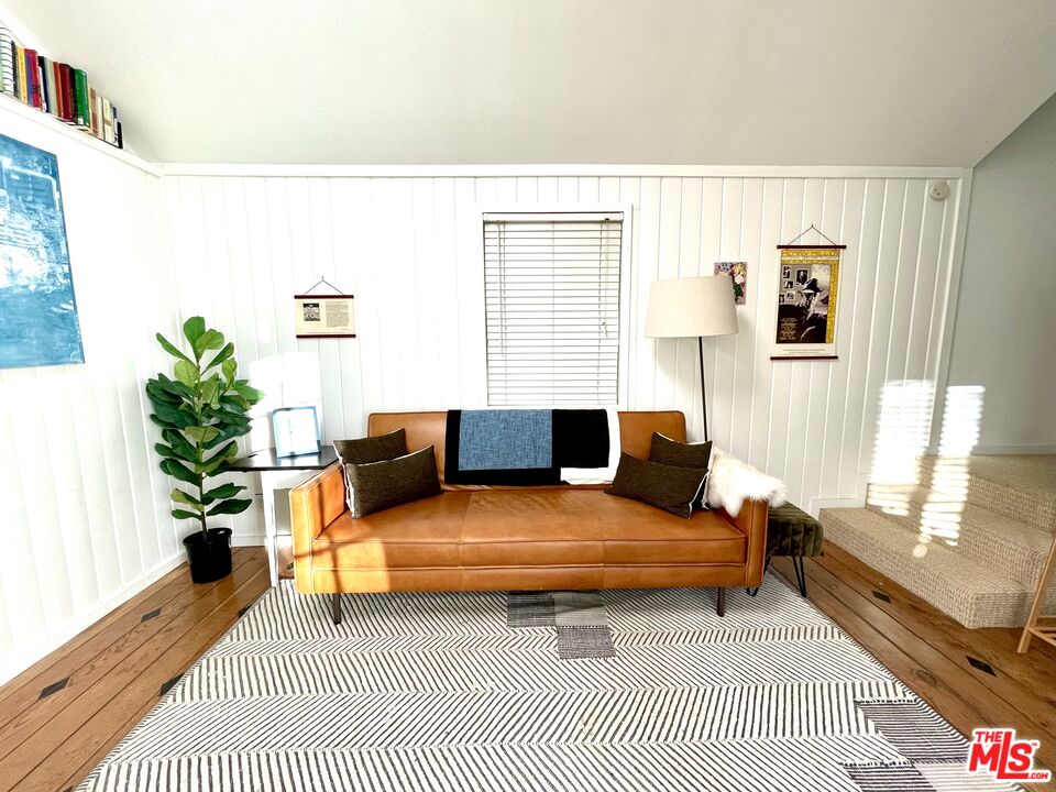 109 Muerdago Road Topanga, CA 90290 - Photo 17 of 32