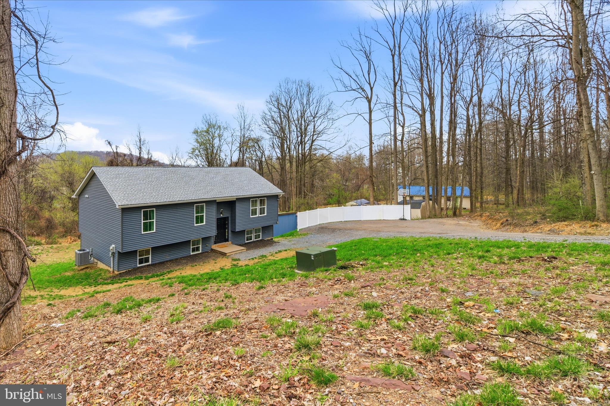 8 Brenda Trail Fairfield, PA 17320 - Photo 5 of 43 8 Brenda Trail-004