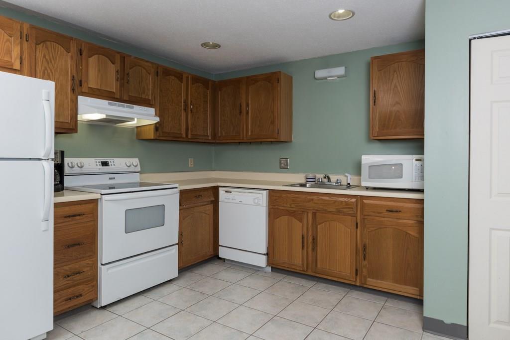 34 Ocean Park Road, Unit 39 Saco, ME 04072 - Photo 5 of 23 Photo