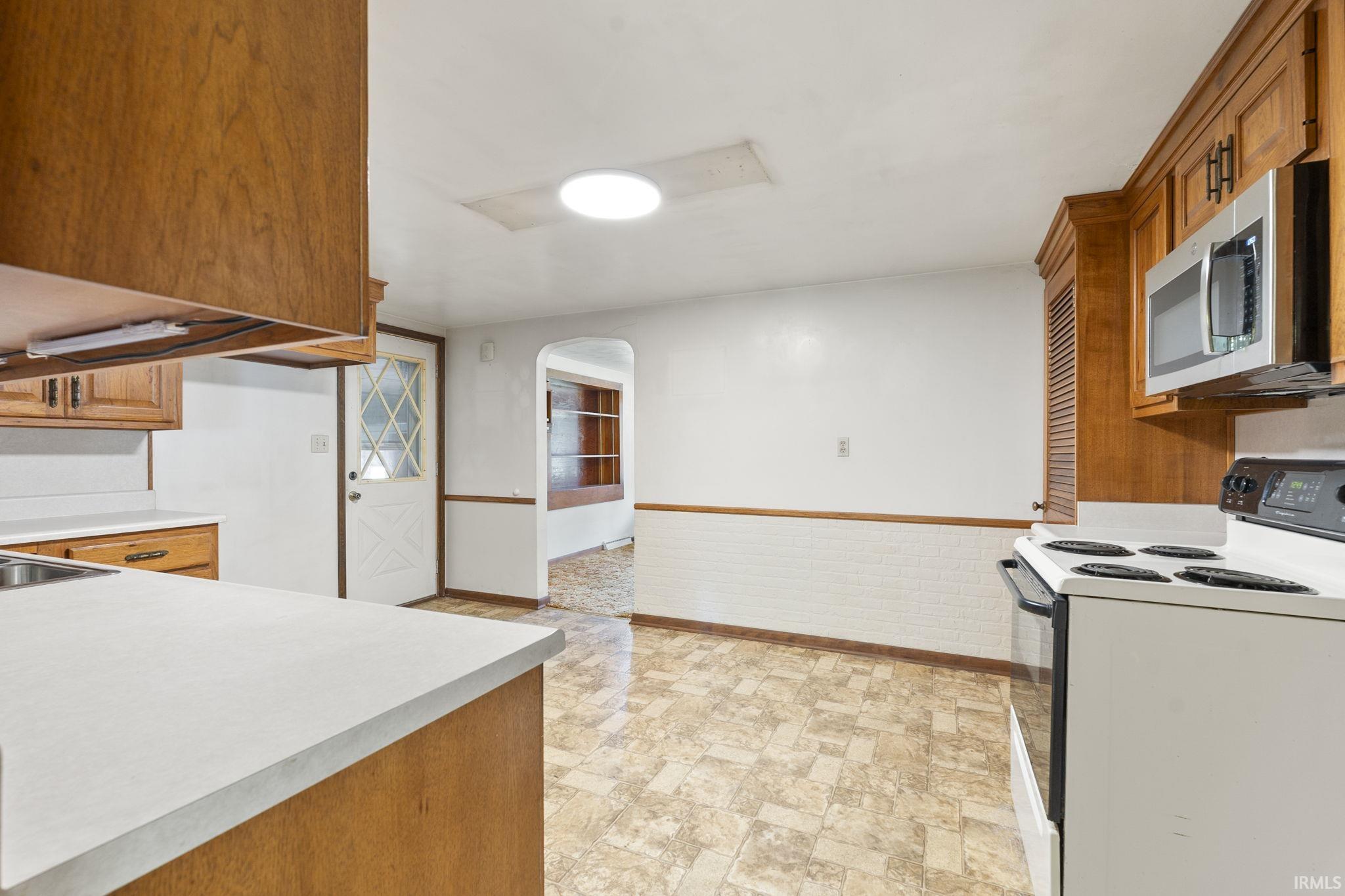 7616 Hosler Road Leo, IN 46765 - Photo 15 of 36