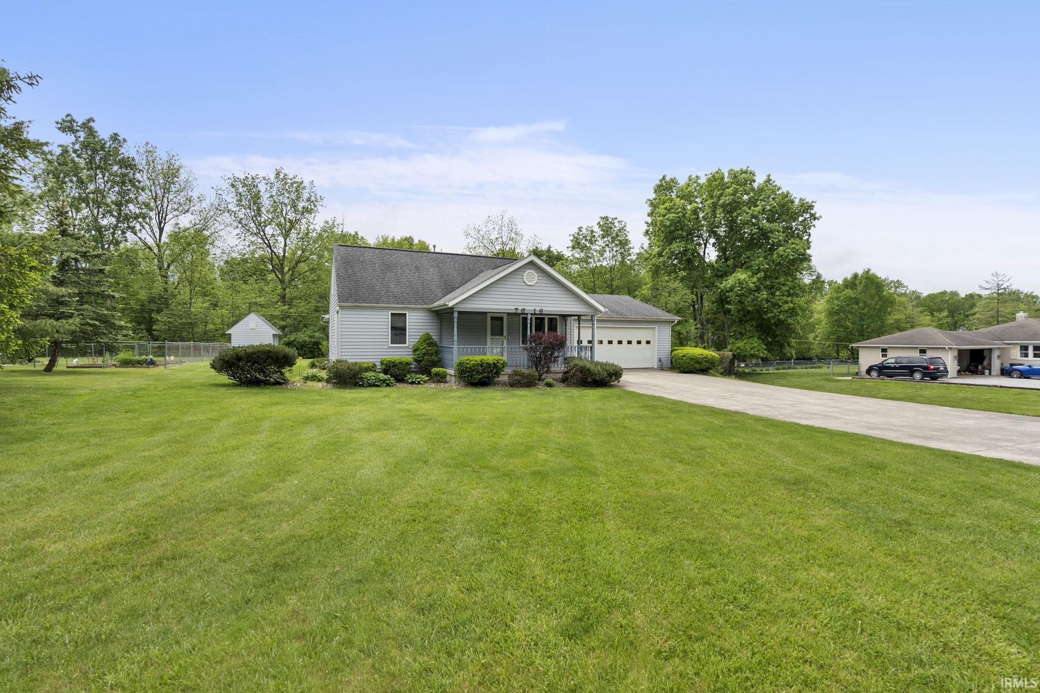 7616 Hosler Road Leo, IN 46765 - Photo 3 of 36