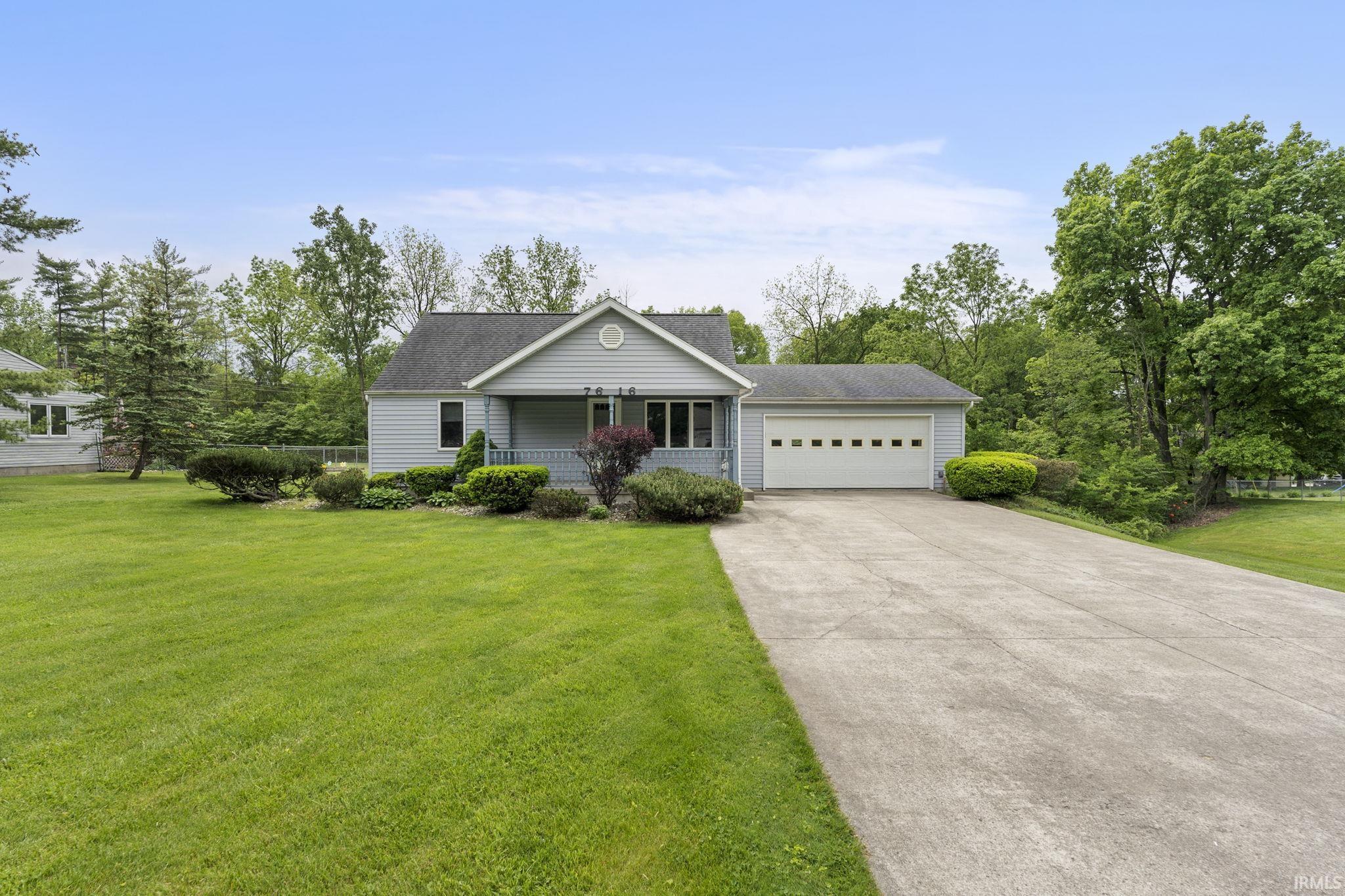 7616 Hosler Road Leo, IN 46765 - Photo 4 of 36
