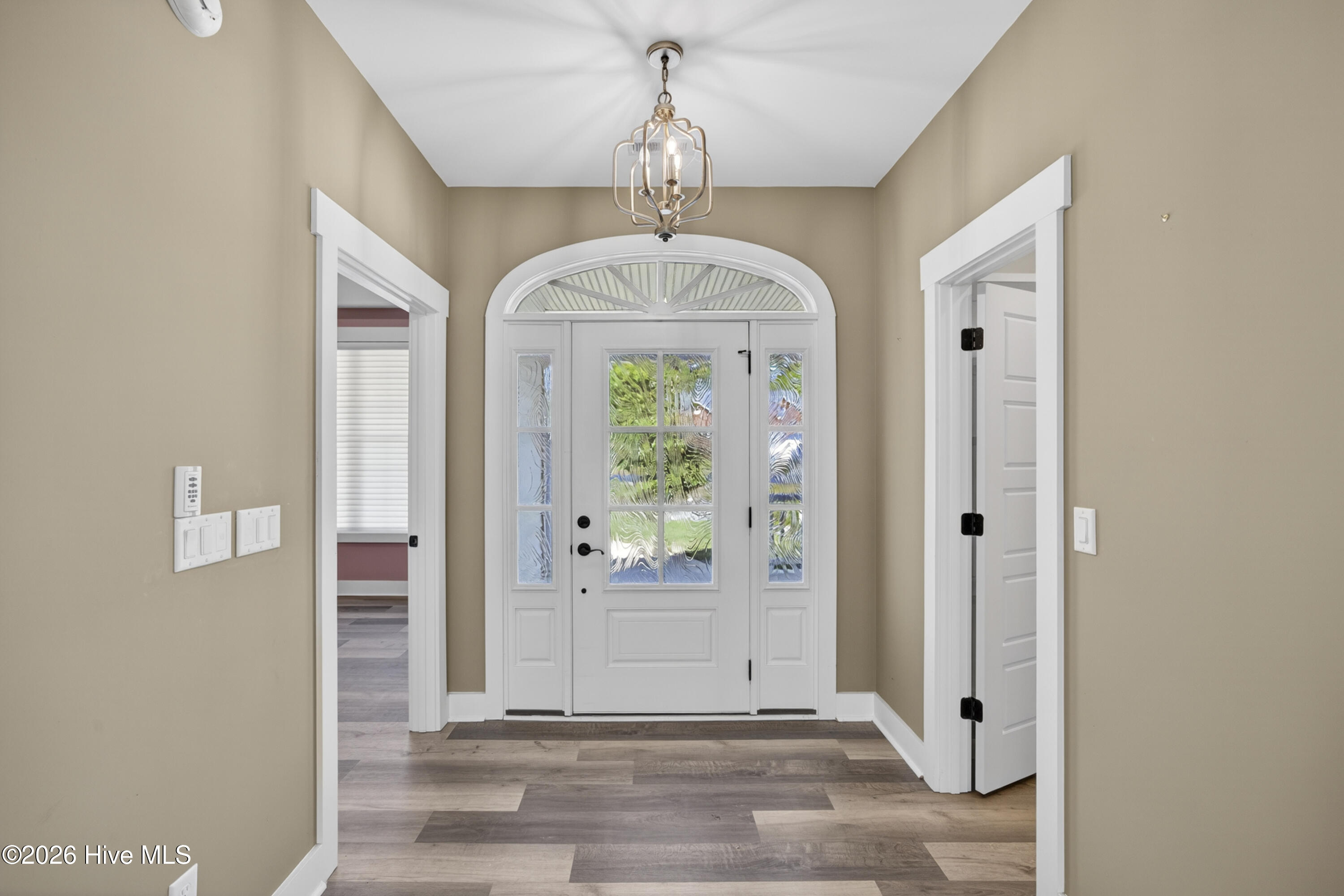 115 Windy Point Sneads Ferry, NC 28460 - Photo 8 of 43 Foyer