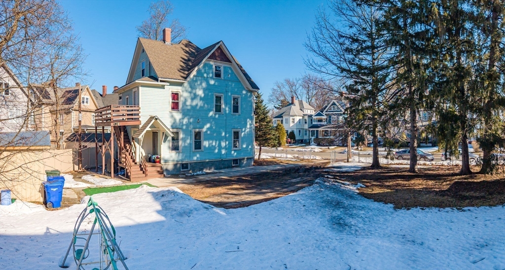 166 Westminster Street Springfield, MA 01109 - Photo 2 of 37