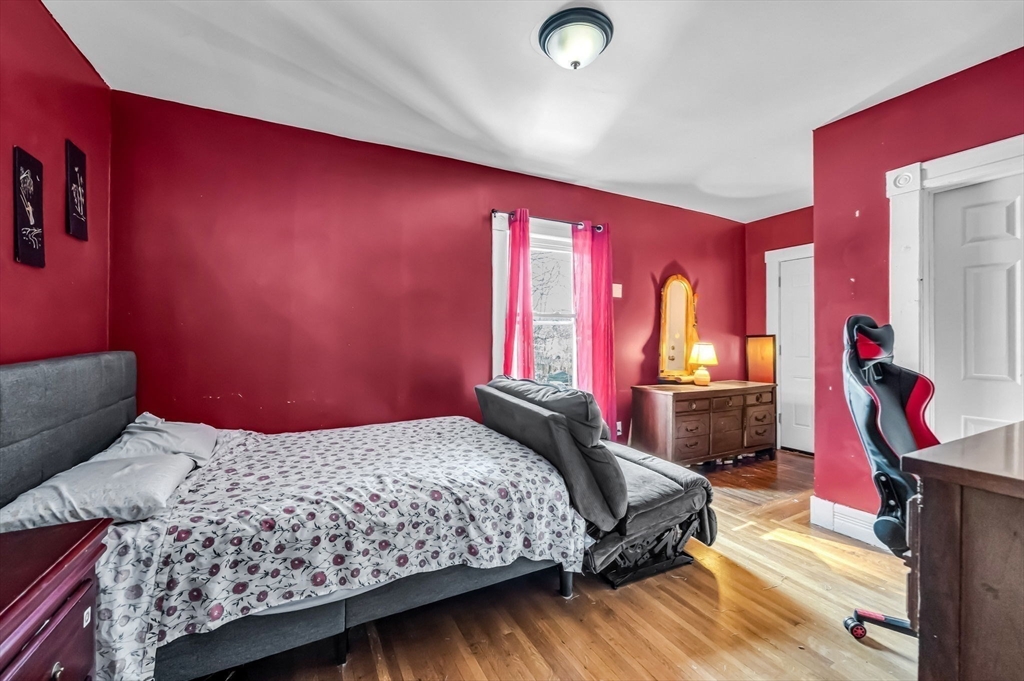 166 Westminster Street Springfield, MA 01109 - Photo 23 of 37