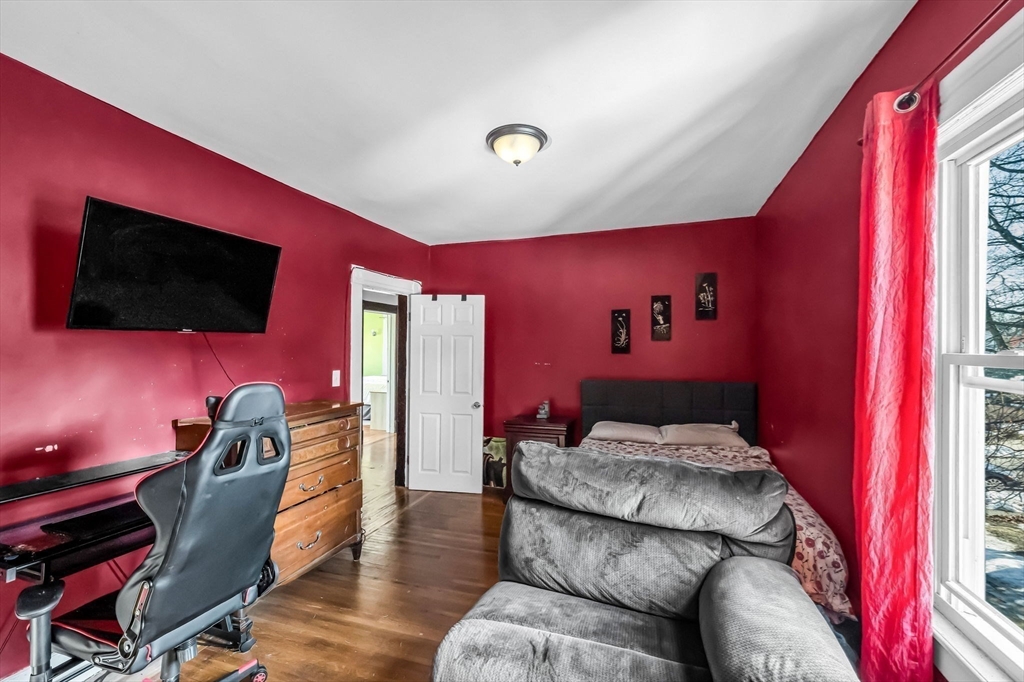 166 Westminster Street Springfield, MA 01109 - Photo 24 of 37