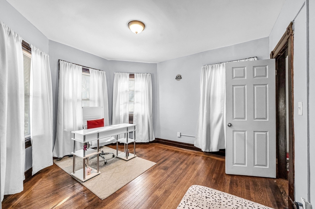 166 Westminster Street Springfield, MA 01109 - Photo 25 of 37