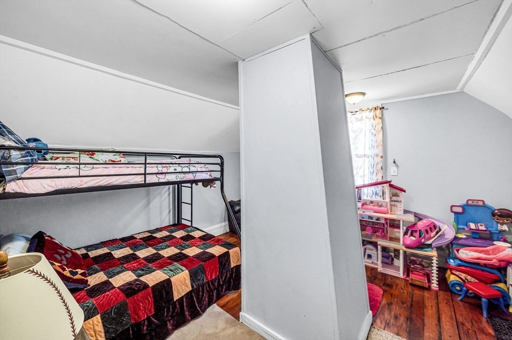 166 Westminster Street Springfield, MA 01109 - Photo 31 of 37