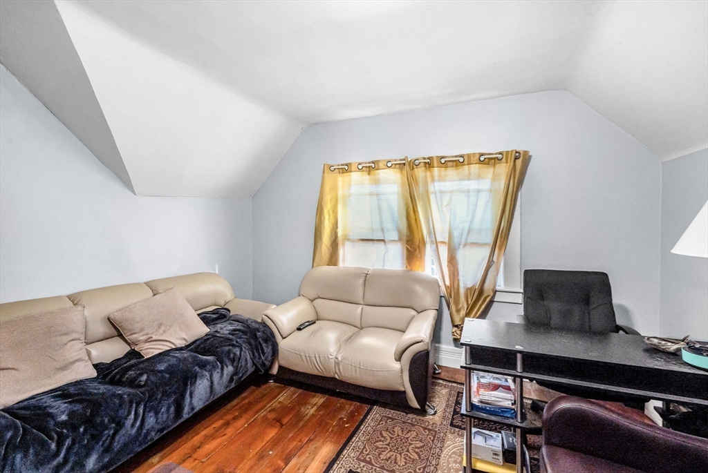 166 Westminster Street Springfield, MA 01109 - Photo 32 of 37