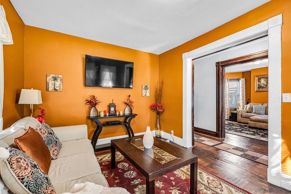 166 Westminster Street Springfield, MA 01109 - Photo 5 of 37