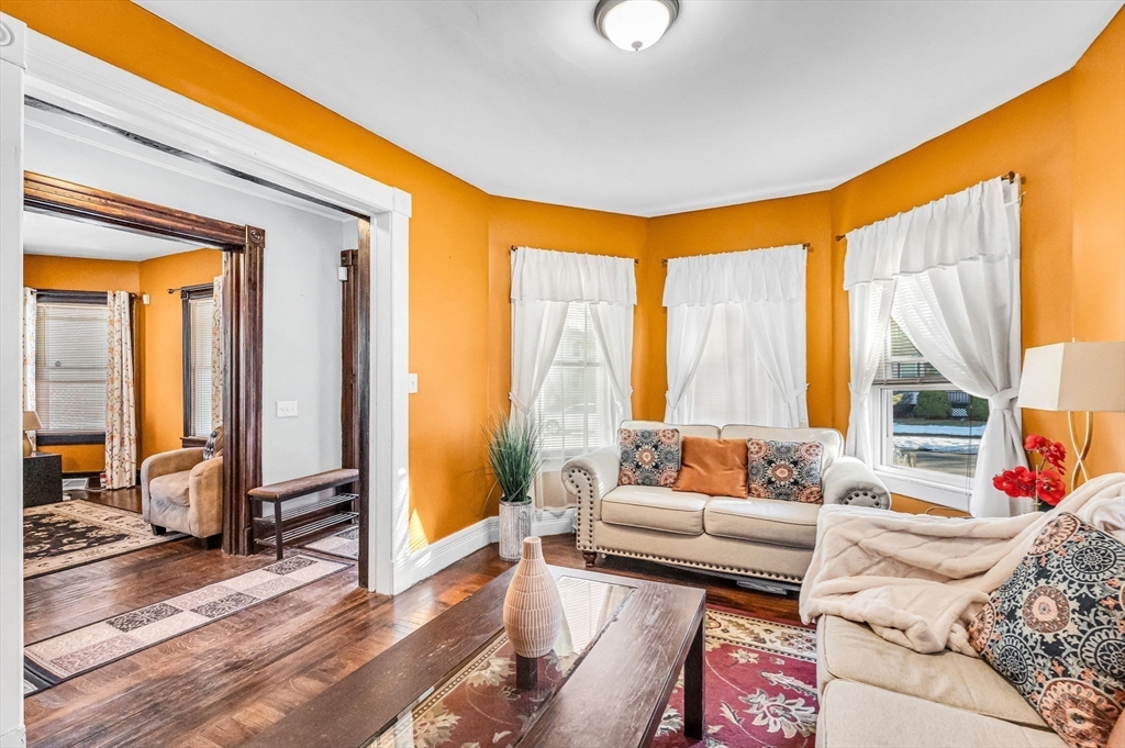 166 Westminster Street Springfield, MA 01109 - Photo 6 of 37