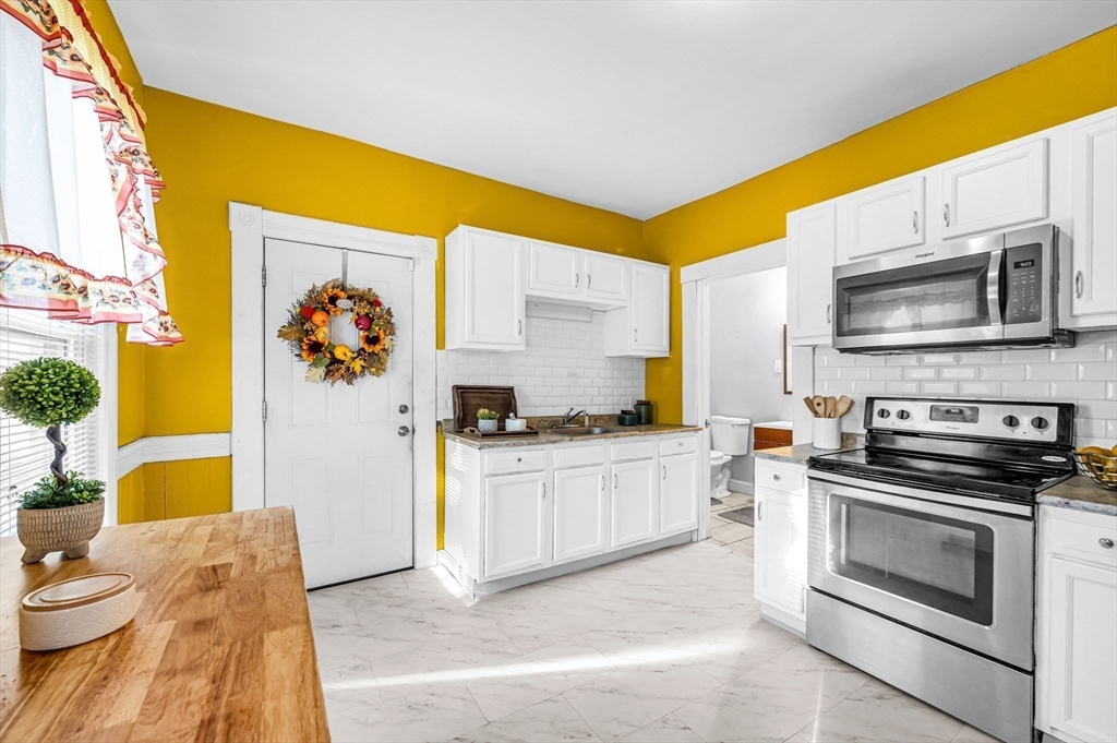 166 Westminster Street Springfield, MA 01109 - Photo 10 of 37