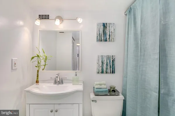 $228,243 | 9039 Sligo Creek Parkway, Unit 205, Silver Spring, MD 20901