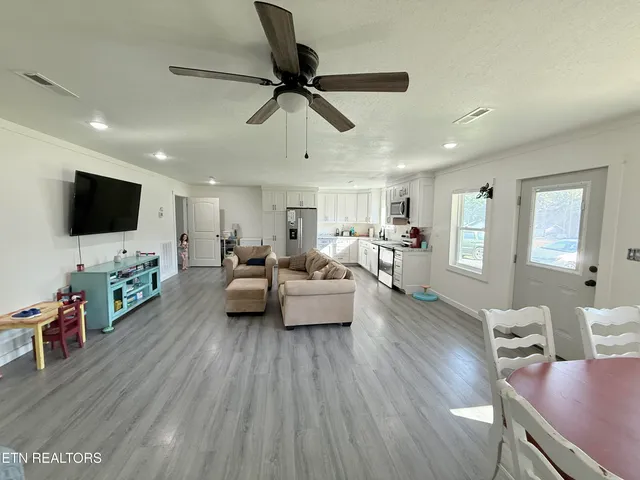 $249,900 | 432 St Anthony Drive, Jamestown, TN 38556