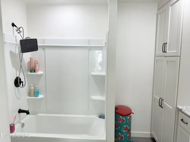 $249,900 | 432 St Anthony Drive, Jamestown, TN 38556