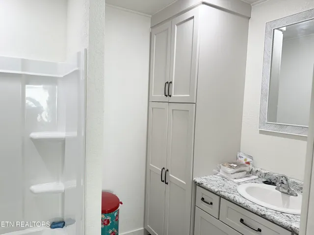 $249,900 | 432 St Anthony Drive, Jamestown, TN 38556