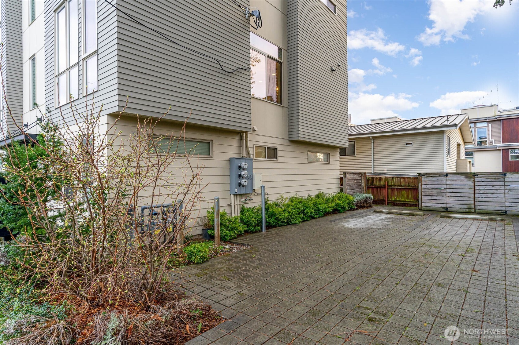 2607 Northwest 64th Street Seattle, WA 98107 - Photo 2 of 17