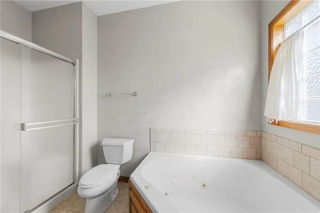 $349,000 | 1123 Southwest Hoke Drive, Lee's Summit, MO 64081