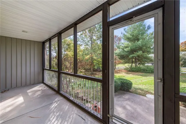 $349,000 | 1123 Southwest Hoke Drive, Lee's Summit, MO 64081