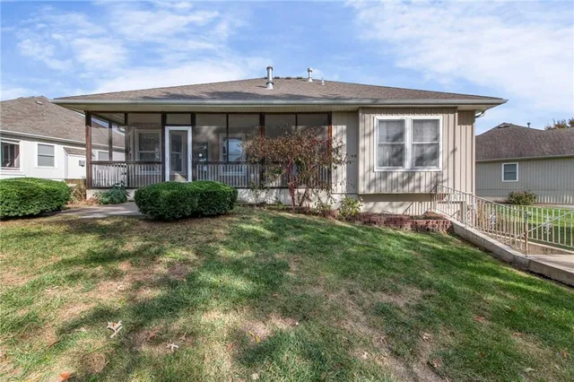 $349,000 | 1123 Southwest Hoke Drive, Lee's Summit, MO 64081