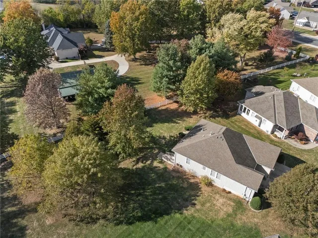 $349,000 | 1123 Southwest Hoke Drive, Lee's Summit, MO 64081