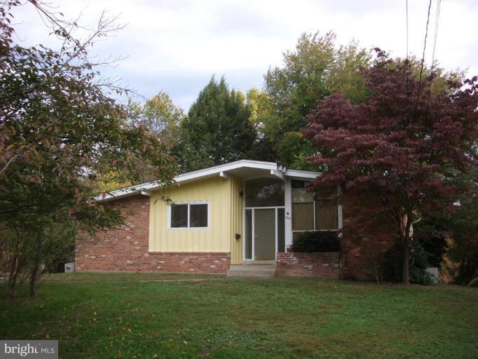 11619 Le Baron Terrace Silver Spring, MD 20902 - Photo 1 of 25 Exterior (Main)