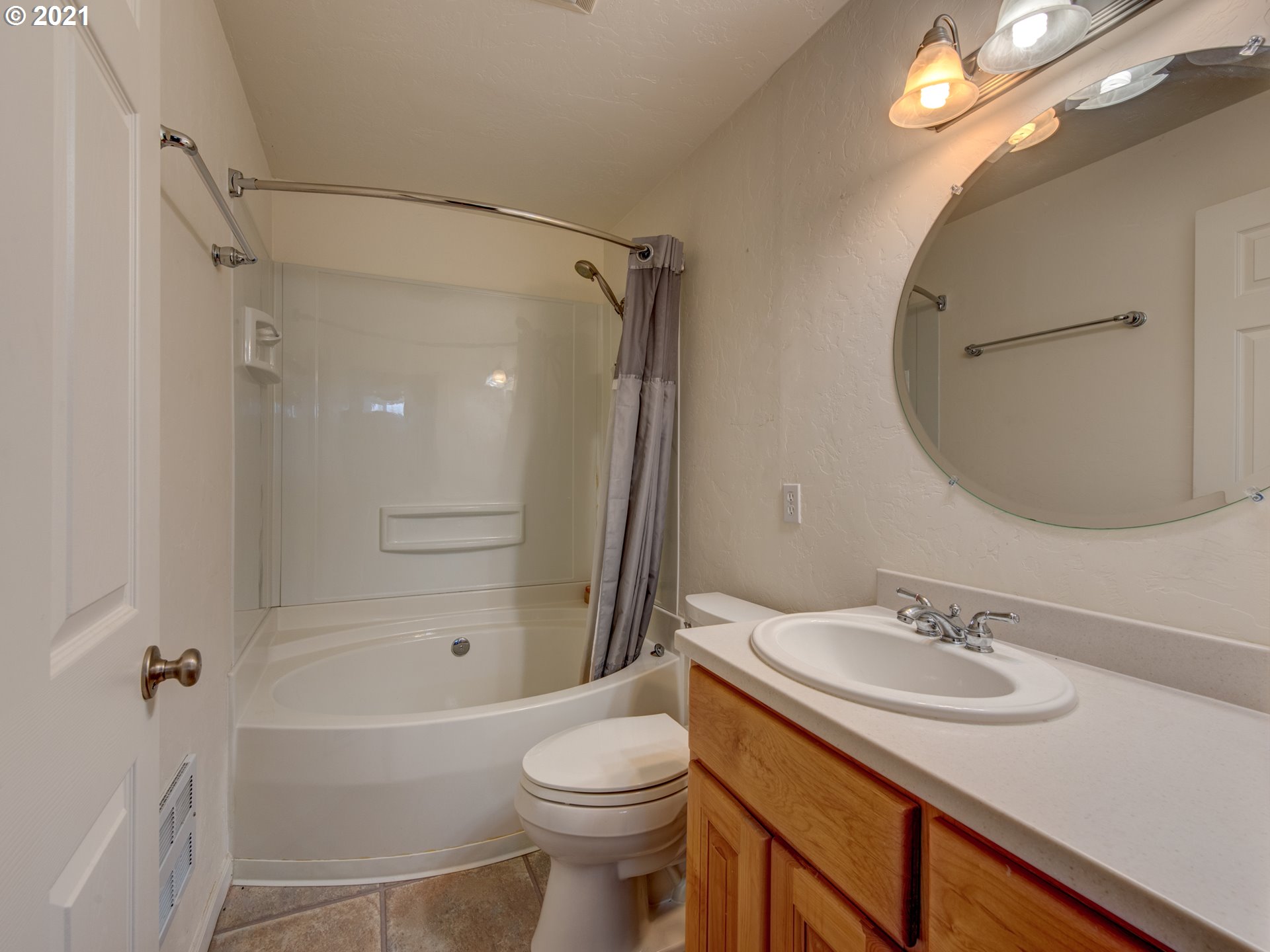 3656 Ambleside Drive Springfield, OR 97477 - Photo 13 of 32 Gallery Image 13
