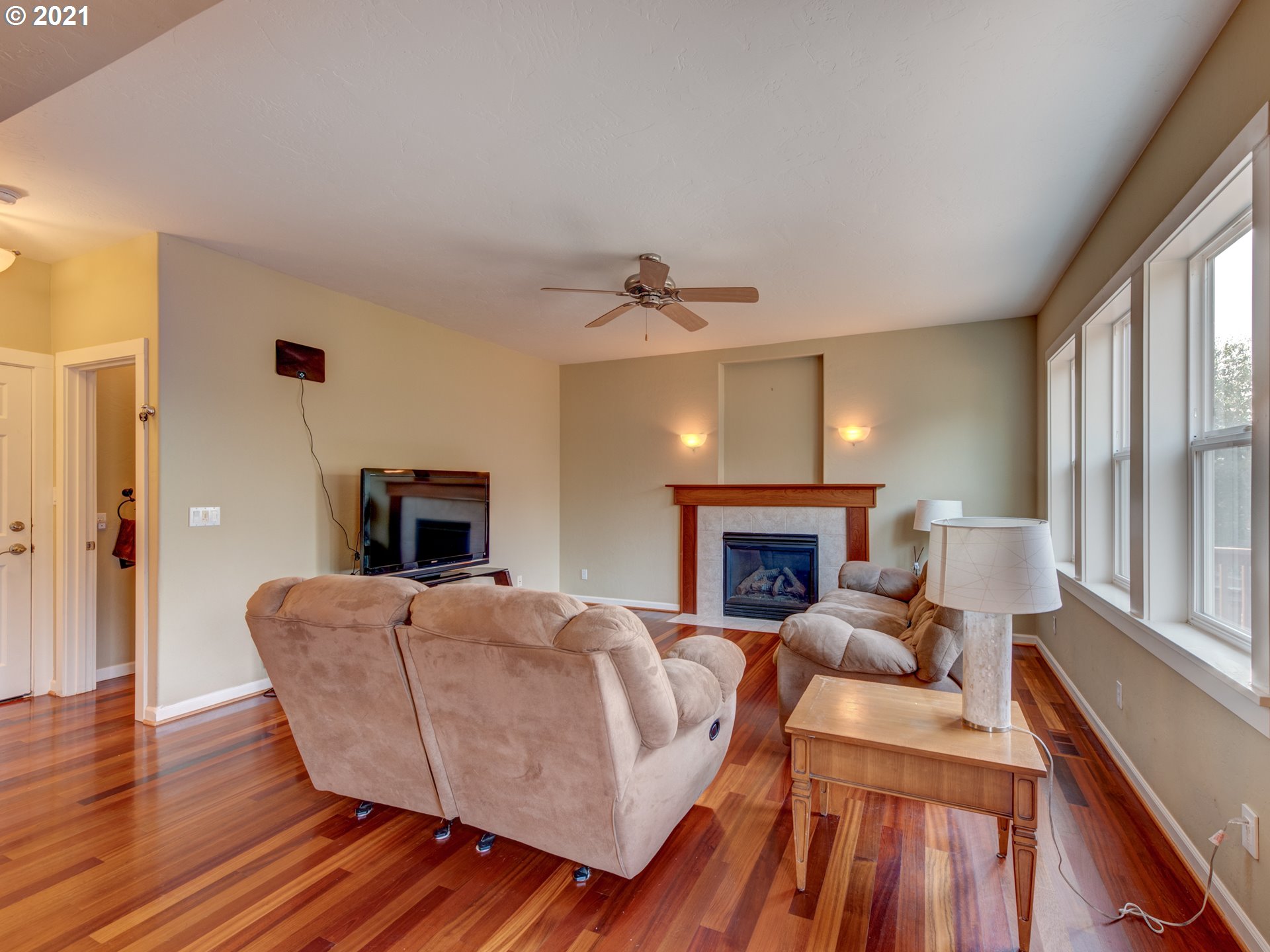 3656 Ambleside Drive Springfield, OR 97477 - Photo 3 of 32 Gallery Image 3