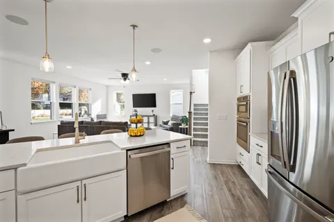 $675,000 | 514 Fundamental Way, Cottage Grove, WI 53527