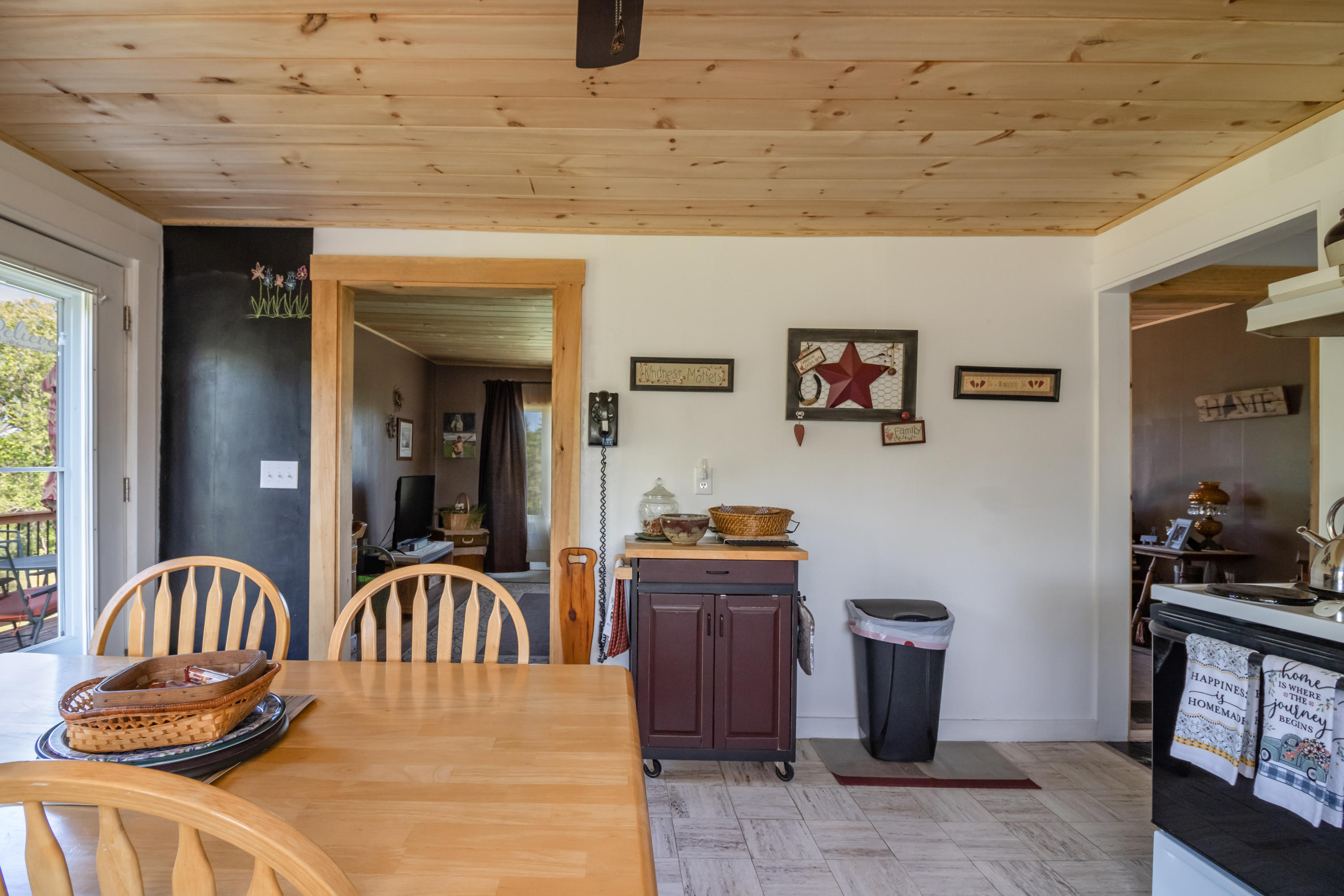 37 Marsh Stream Road Frankfort, ME 04438 - Photo 16 of 43 37 Marsh Stream Road Interiors-16