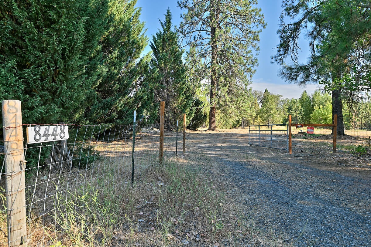 8448 East Evans Creek Road Rogue River, OR 97537 - Photo 14 of 17 DSC_7410