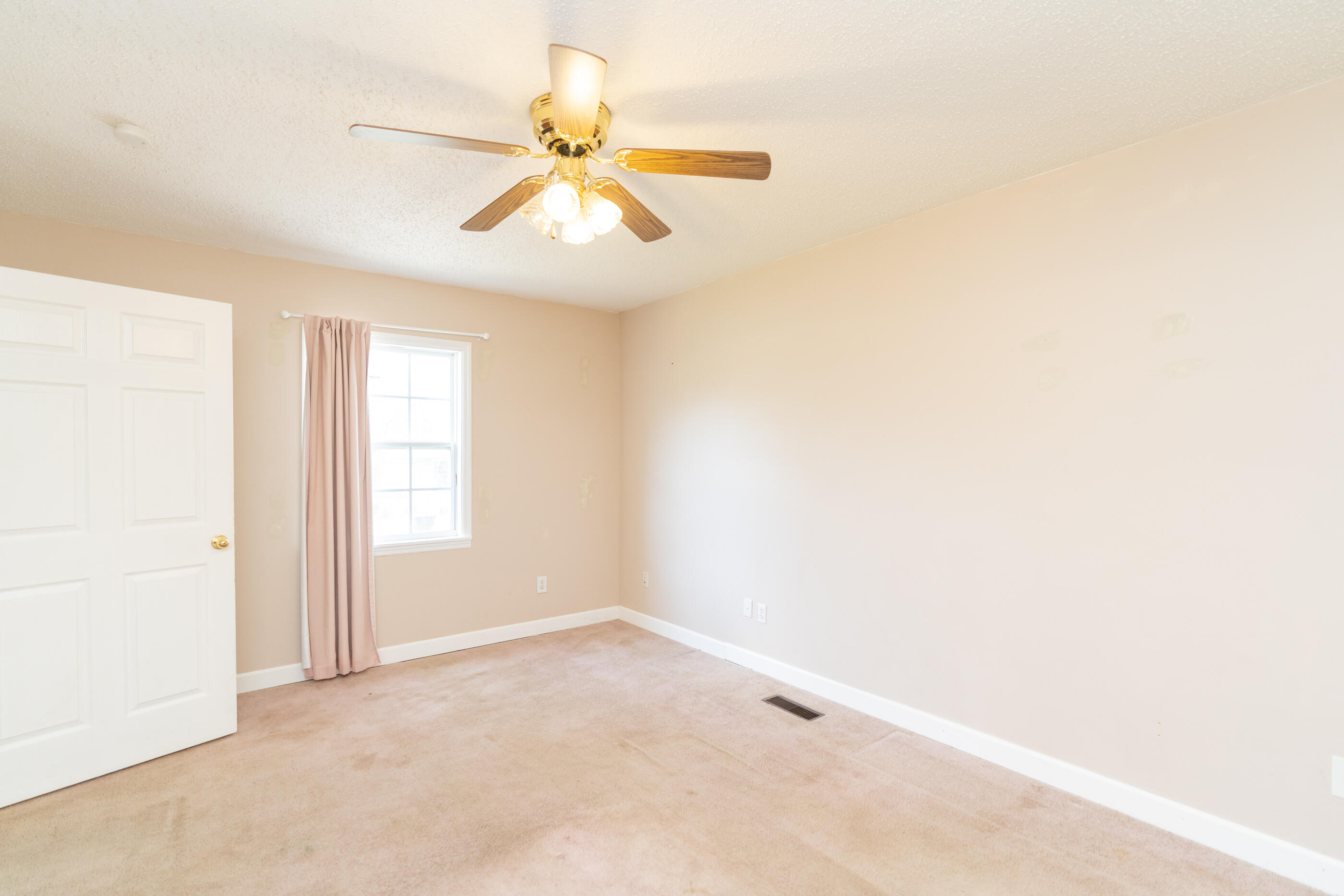 303 Friar Road Chattanooga, TN 37421 - Photo 10 of 46 DSC03740