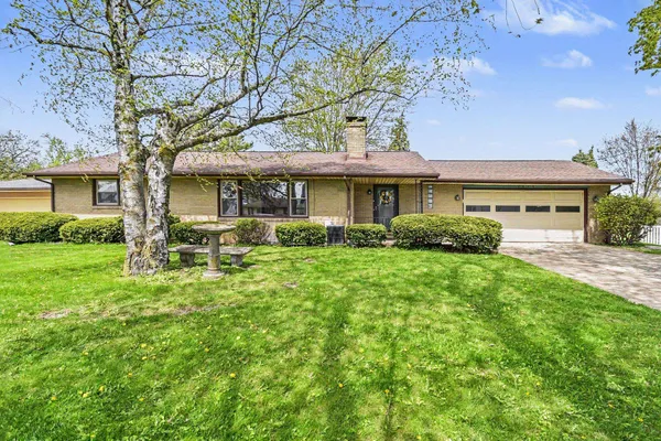 $229,900 | 1870 Morin Drive, Bay City, MI 48708
